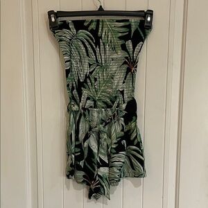 Chaser Green Leaf Print Women's Romper Size M  NWT